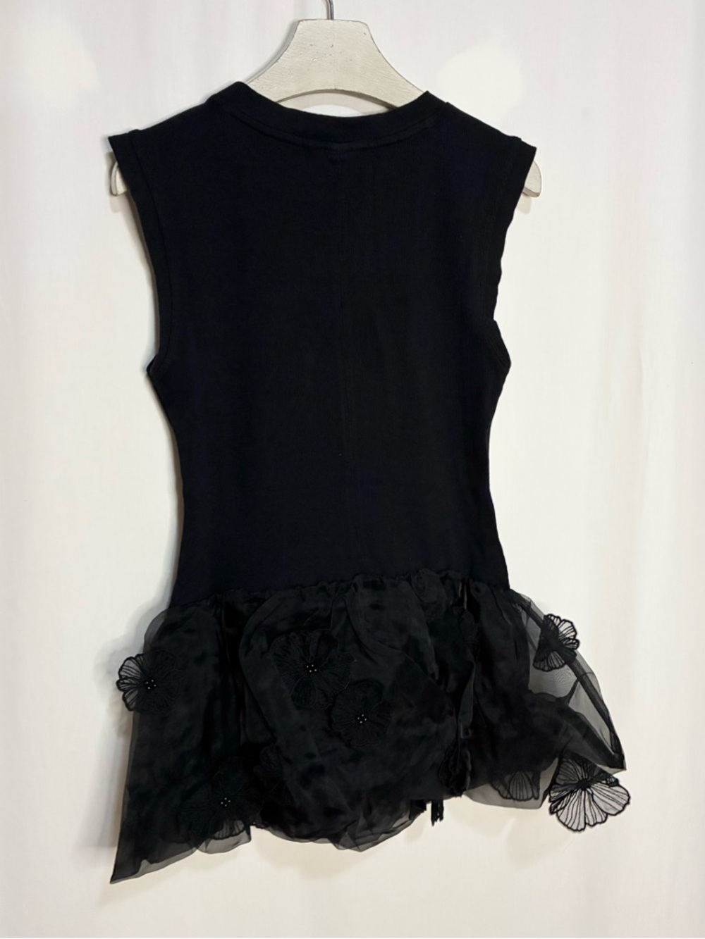 NEW. Anthropologie 3D Floral Peplum Top. NWT - Picture 6 of 8